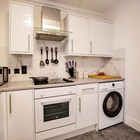 A Stunning Apartment In Paddington Лондон Екстериор снимка