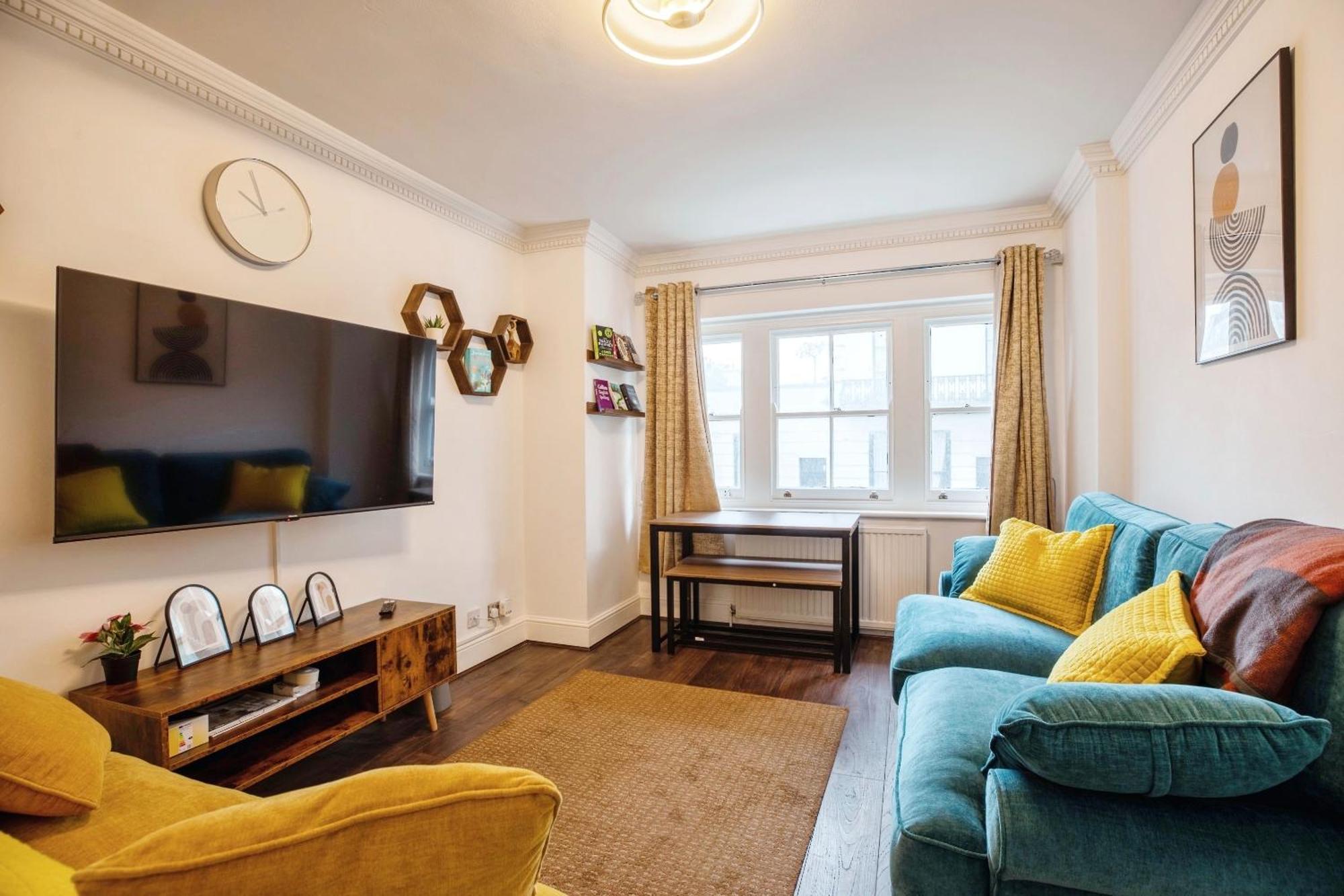 A Stunning Apartment In Paddington Лондон Екстериор снимка